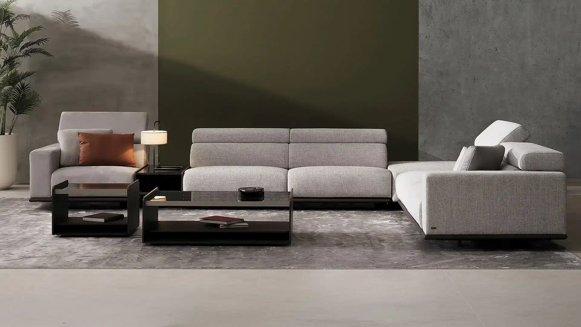 Corner / Chaise / Sectional Sofas