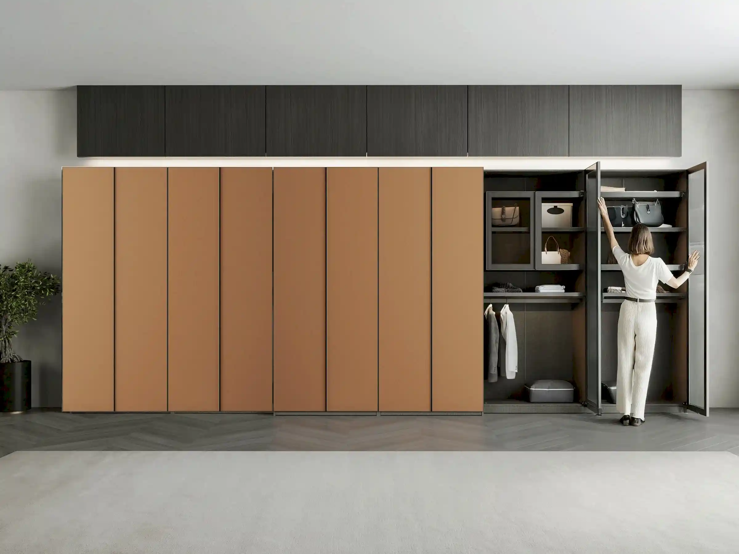 Ferma Leather Closet